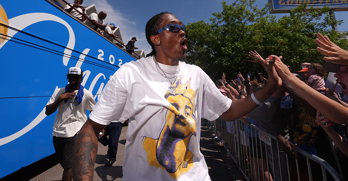 杰威在上赛, 但在, 利中砍下了