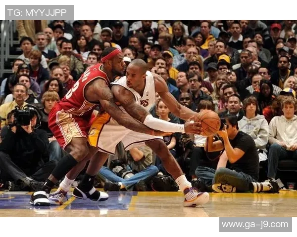 2021年湖人与骑士第四节精彩对决回顾与分析